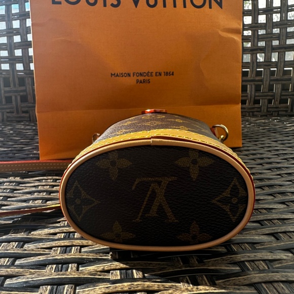 Louis Vuitton Fold Me Pouch - Original LV print - Picture 6 of 12